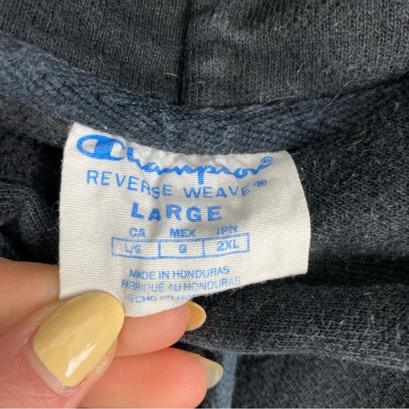 Champion Black Long Sleeve Hoodie Sweatshirt Reverse Weave Logo Patch Pocket L - Picture 5 of 5